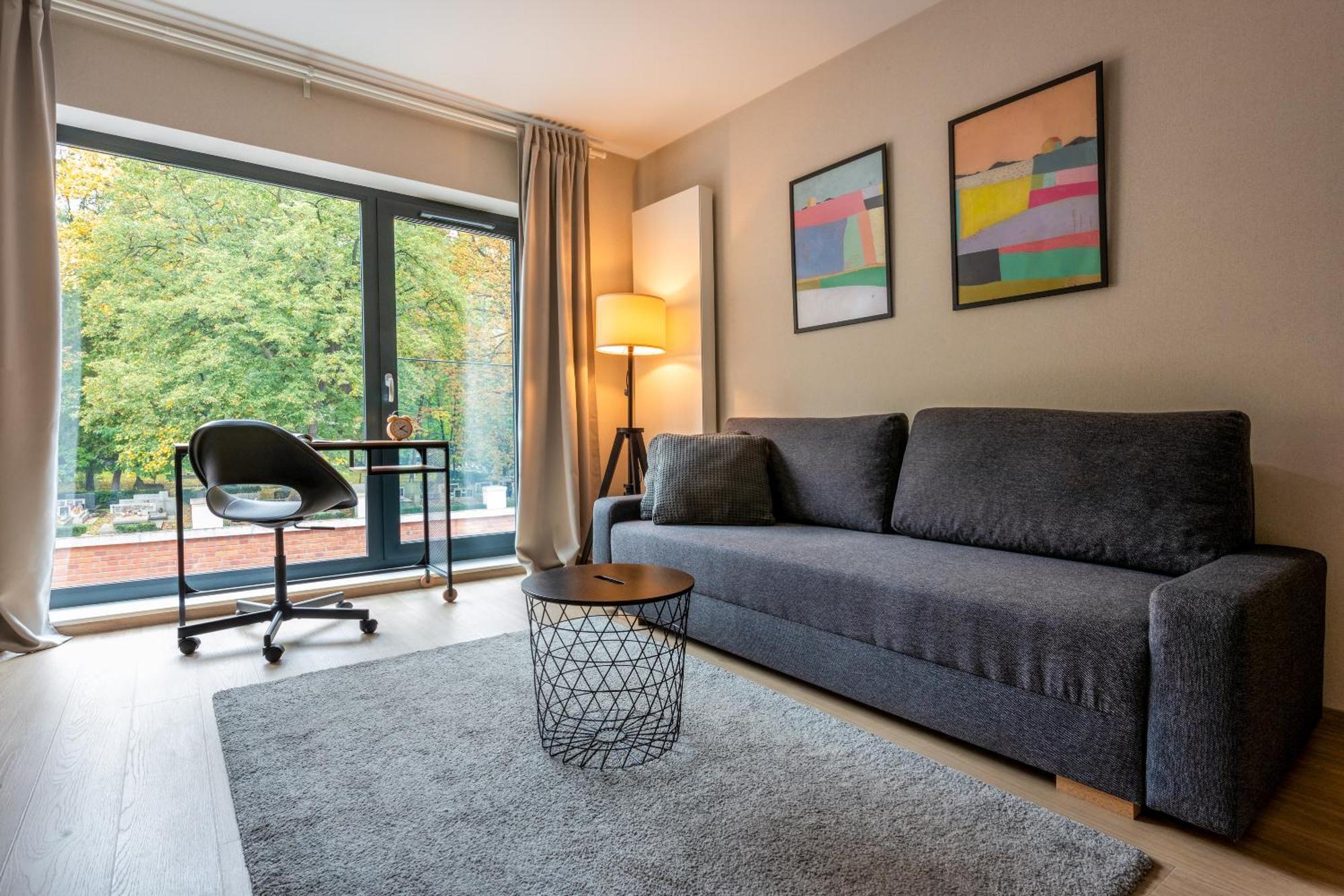 Iron Apartments Красков Екстериор снимка