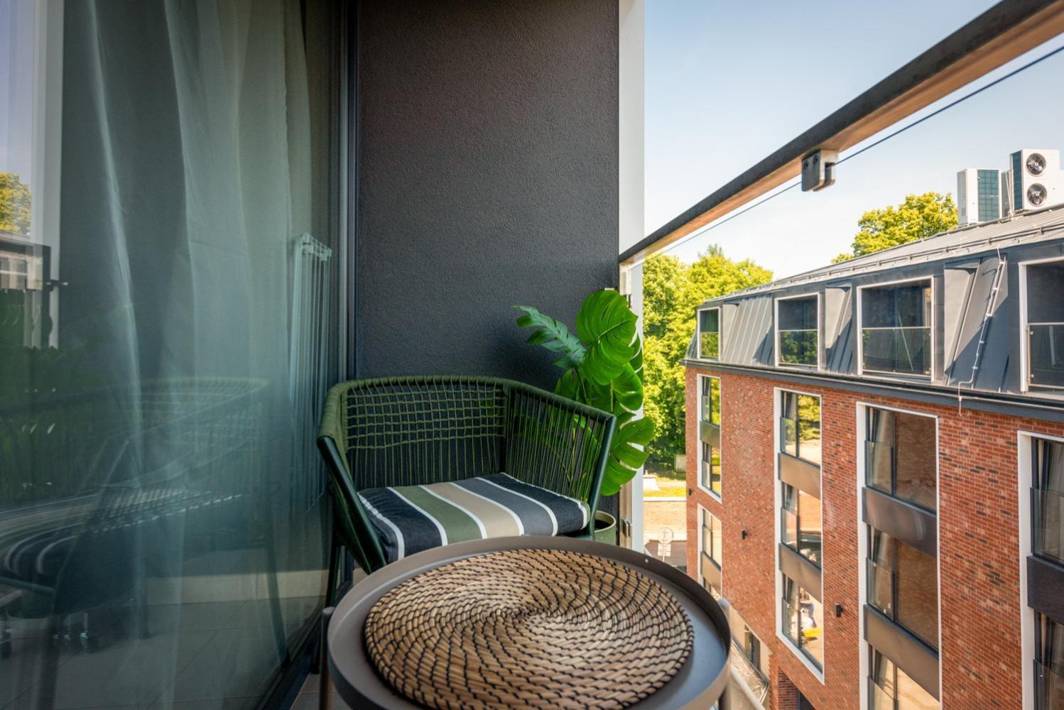 Iron Apartments Красков Екстериор снимка