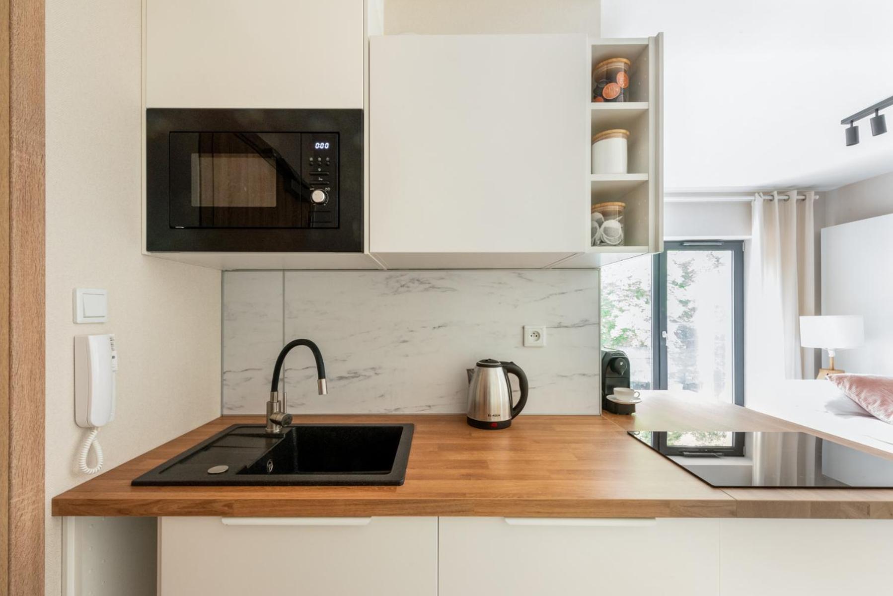 Iron Apartments Красков Екстериор снимка