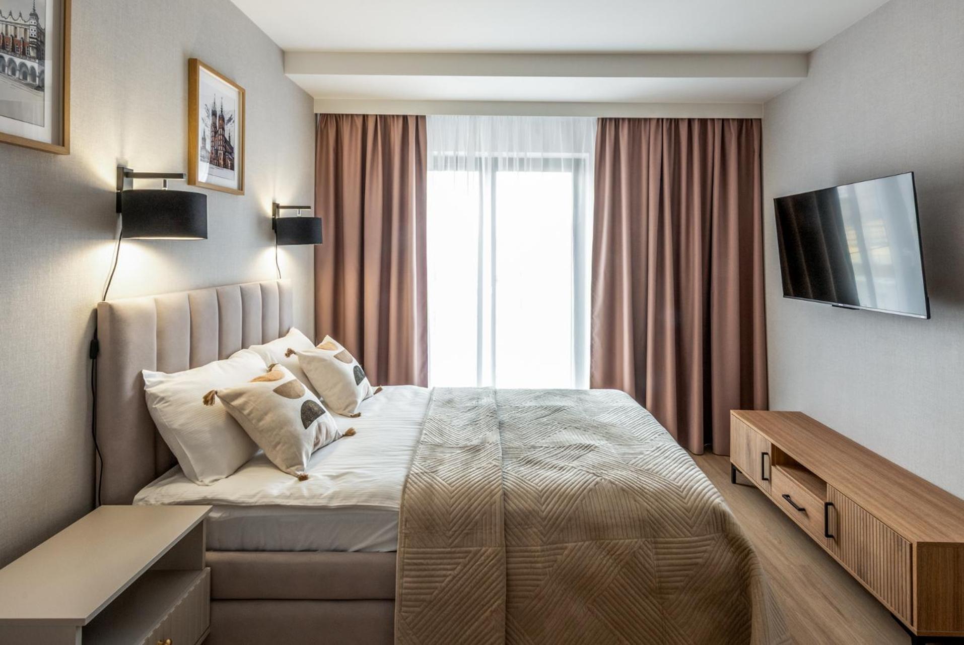 Iron Apartments Красков Екстериор снимка