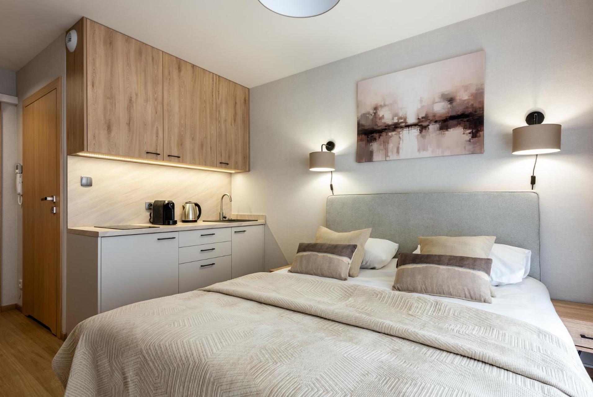 Iron Apartments Красков Екстериор снимка