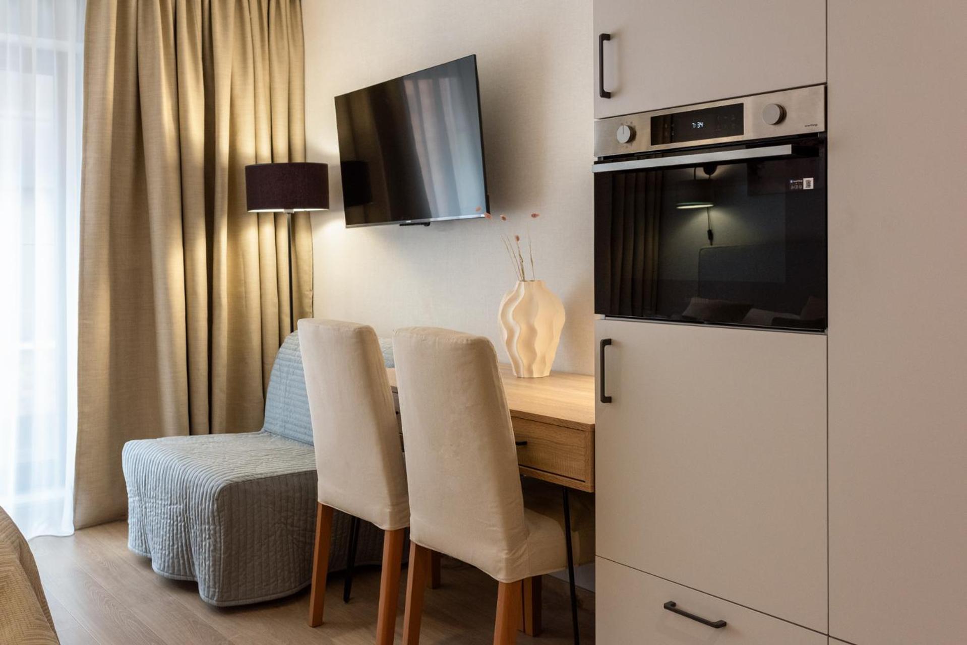 Iron Apartments Красков Екстериор снимка