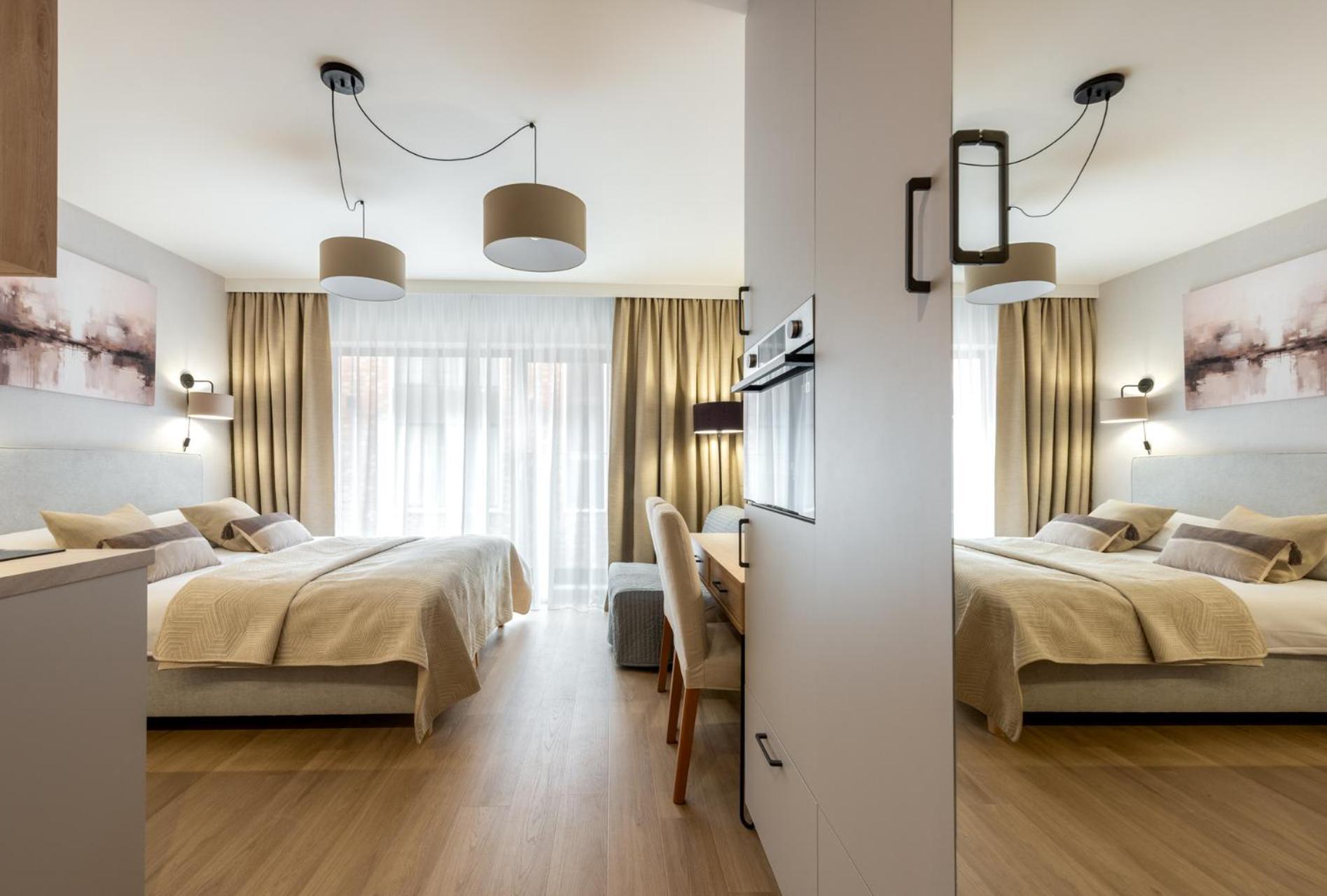 Iron Apartments Красков Екстериор снимка