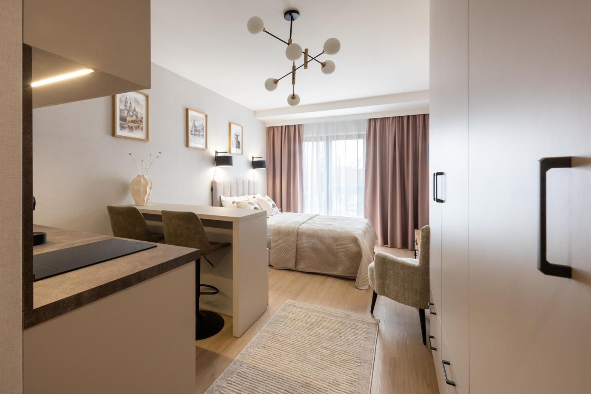 Iron Apartments Красков Екстериор снимка