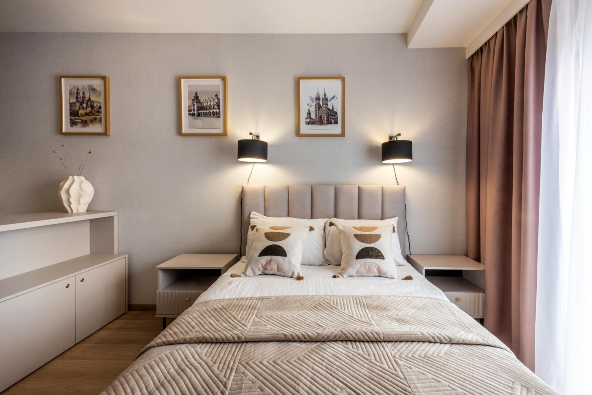 Iron Apartments Красков Екстериор снимка