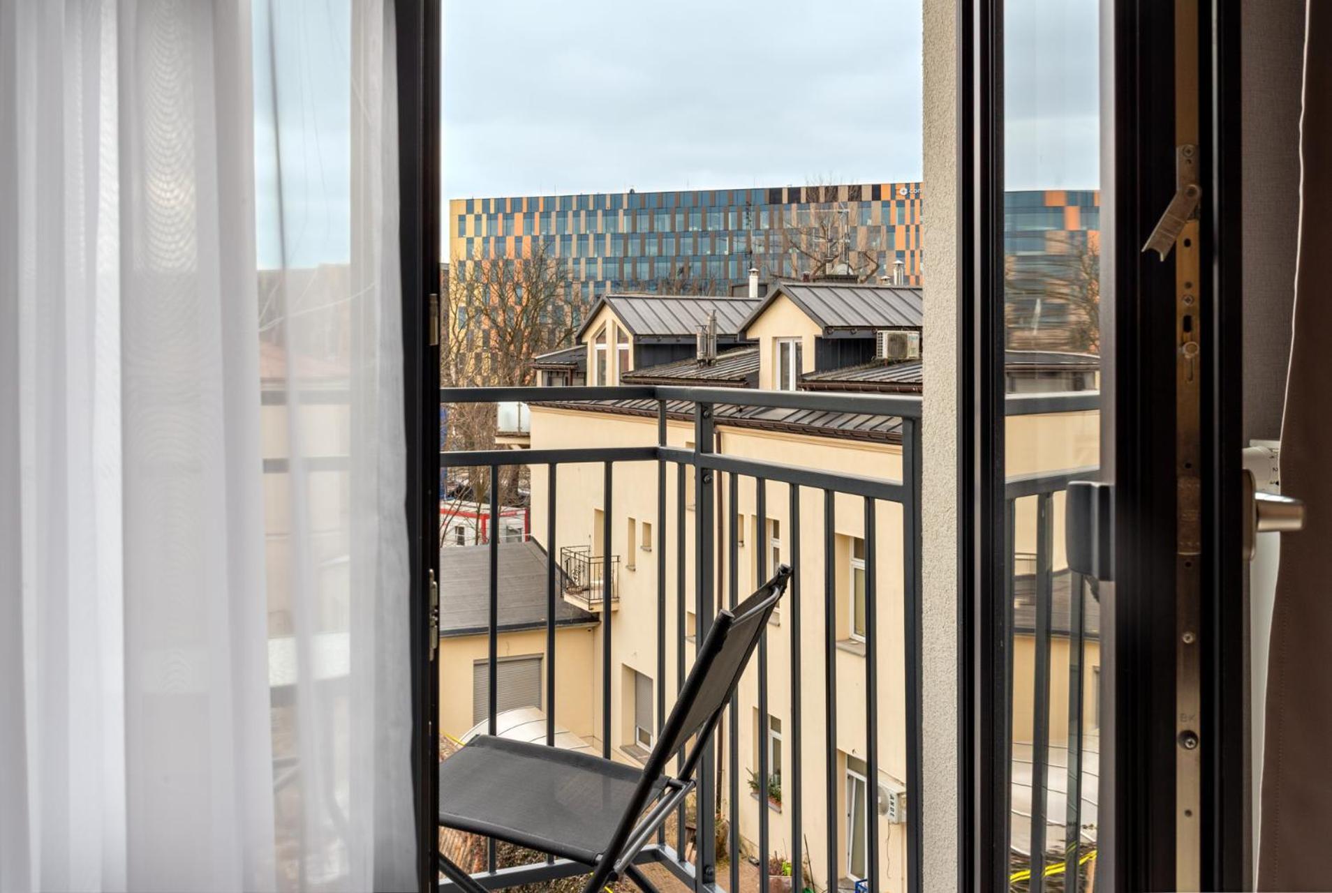 Iron Apartments Красков Екстериор снимка