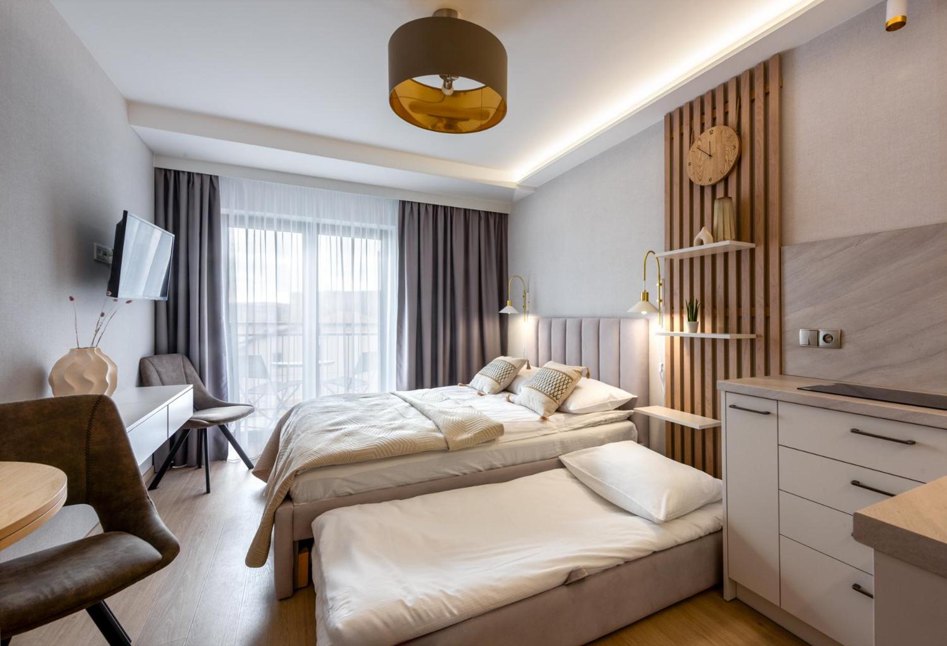 Iron Apartments Красков Екстериор снимка