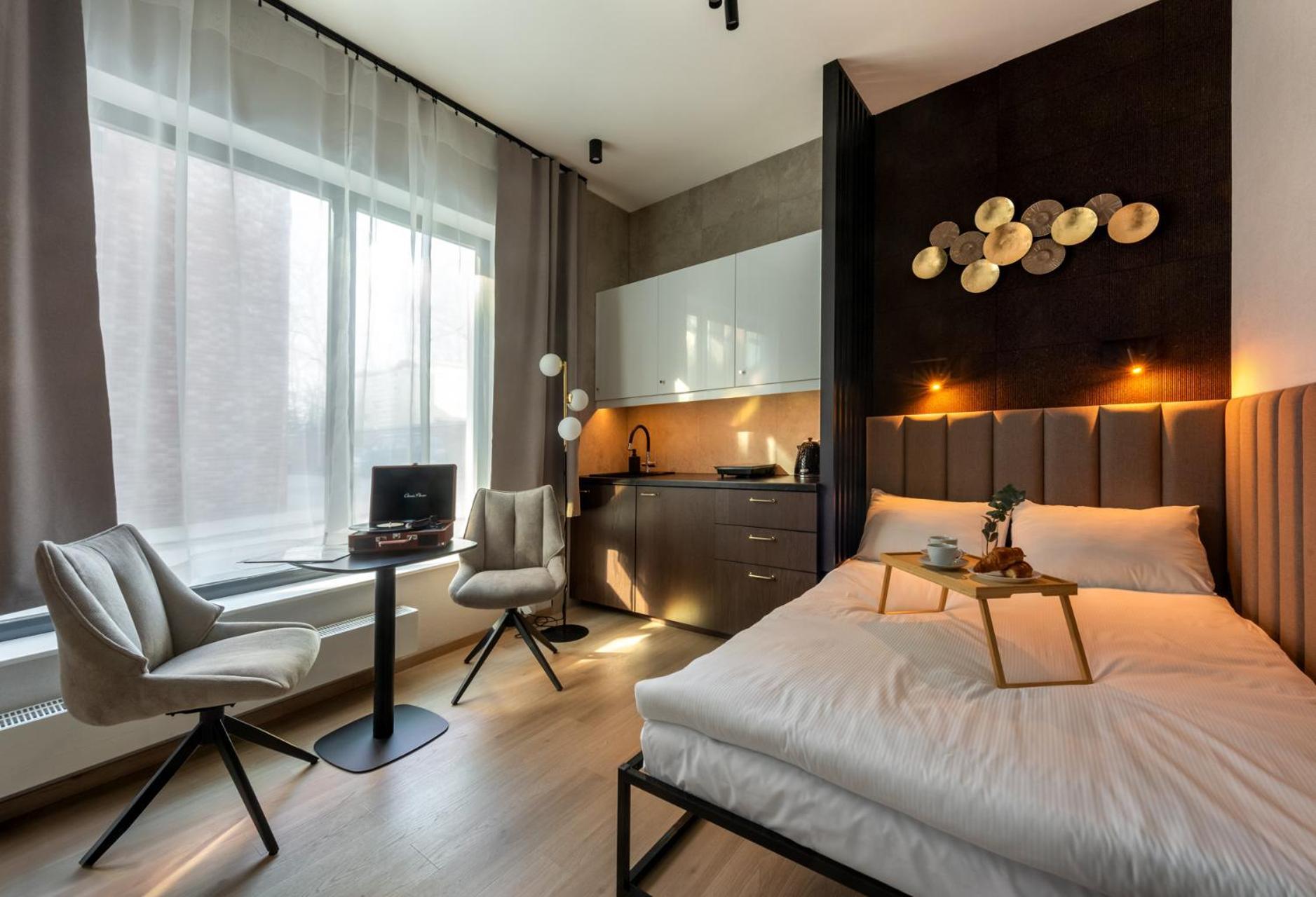 Iron Apartments Красков Екстериор снимка