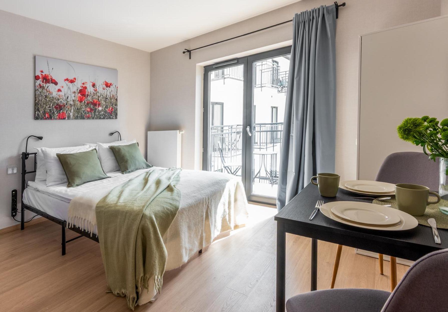 Iron Apartments Красков Екстериор снимка