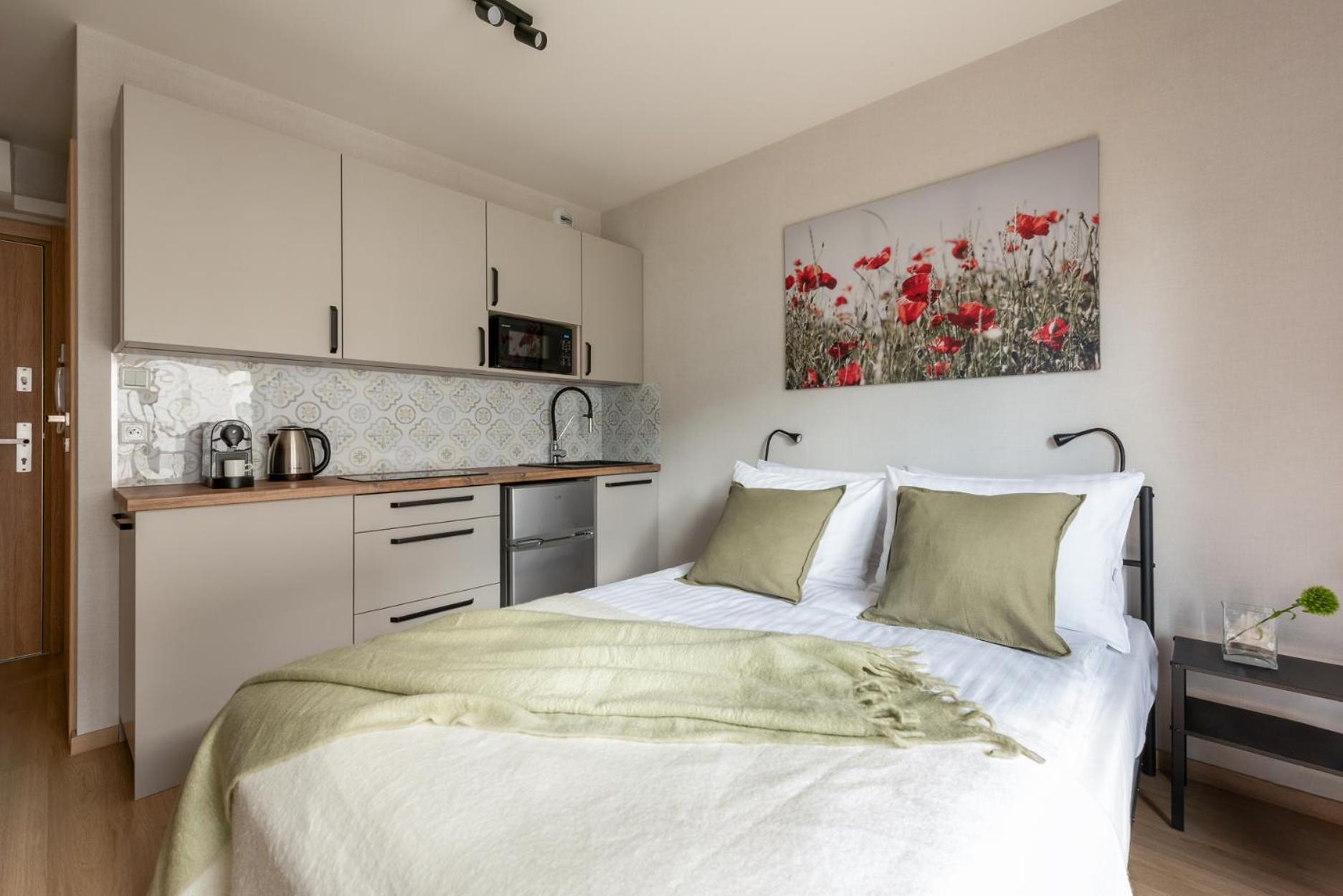 Iron Apartments Красков Екстериор снимка